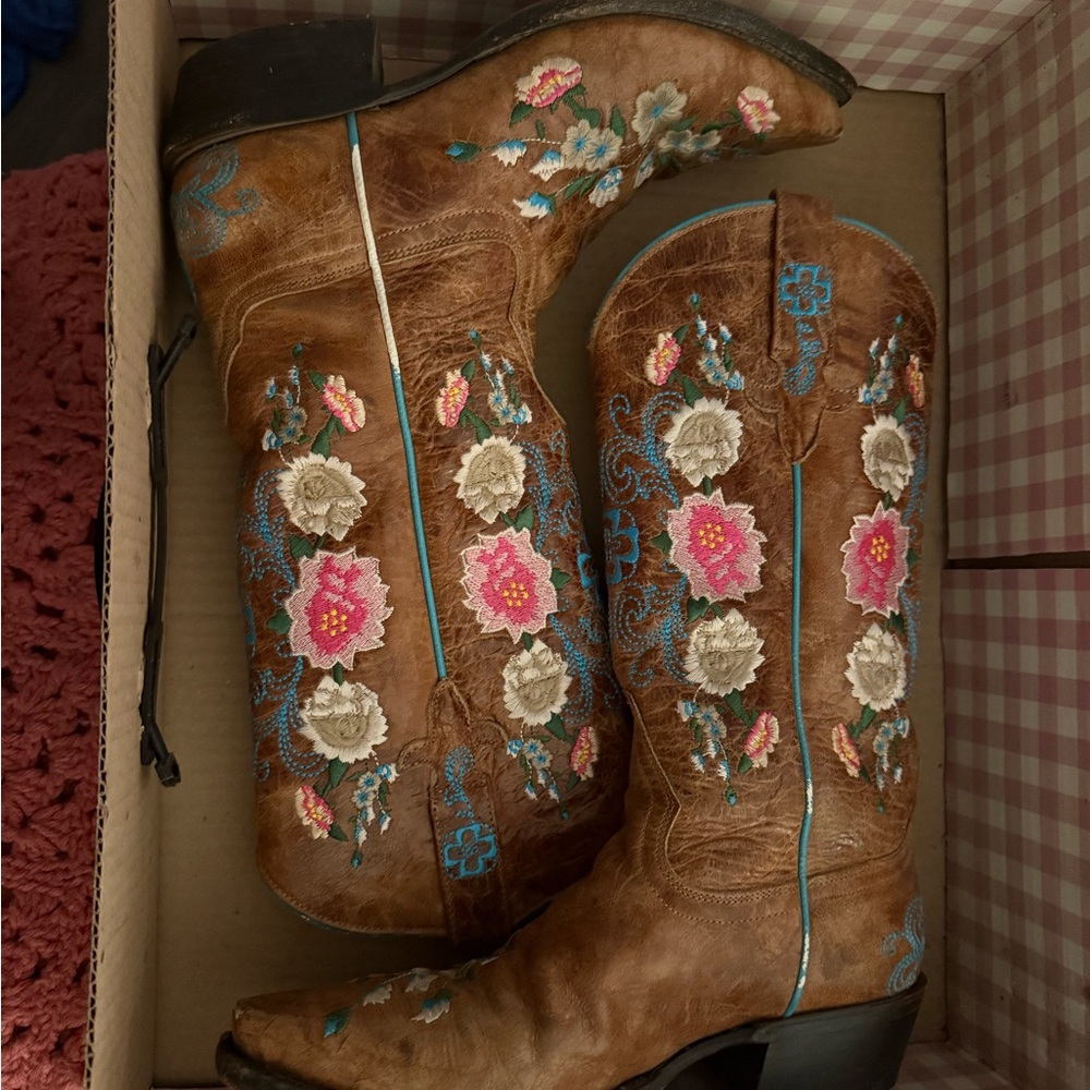 Macie Bean Honey Bunch Cowgirl Boots